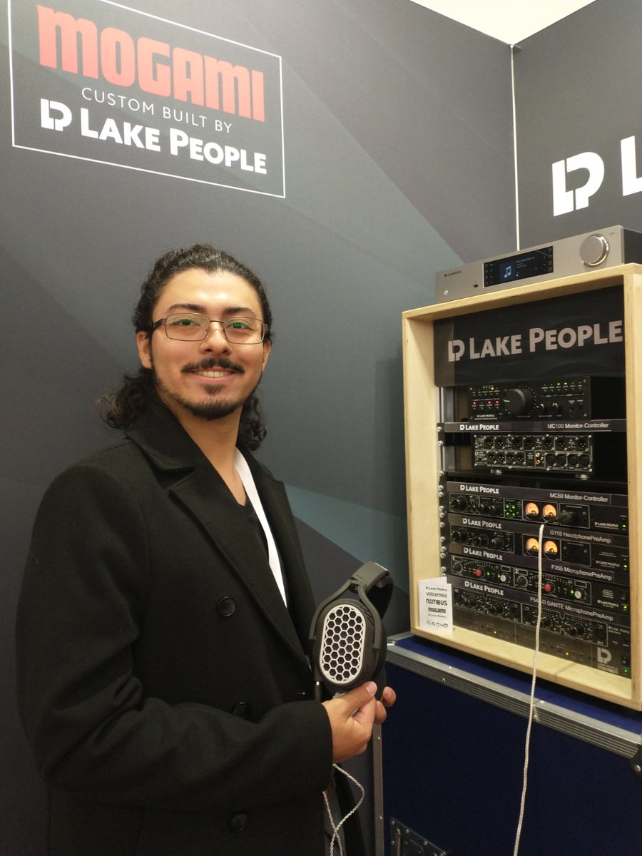HpAround's tweet image. Day 2 With Juan from Auribis Acoustics
#lakepeople #violectric #auribus #sierra