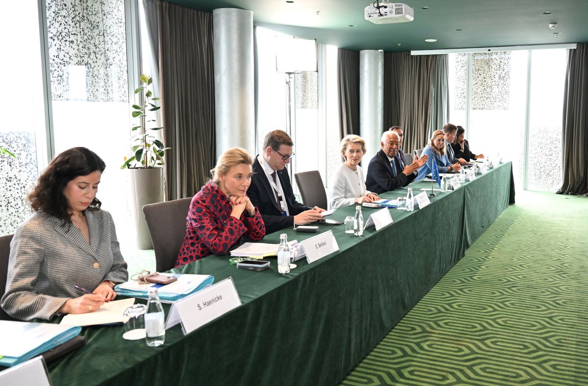 President Ilham Aliyev met with President of European Council and President of European Commission in Tirana.

president.az/en/articles/vi…