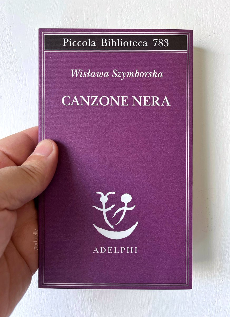 Per #MondoDiVersi vi porto nel cuore di una Varsavia in rovina, dove la giovane Wisława Szymborska scrive “Canzone nera”. Tra le macerie della guerra, i ragazzi di strada sfidano i carri armati con bottiglie di benzina, mentre il dolore per l’amato perduto si fa poesia, carica