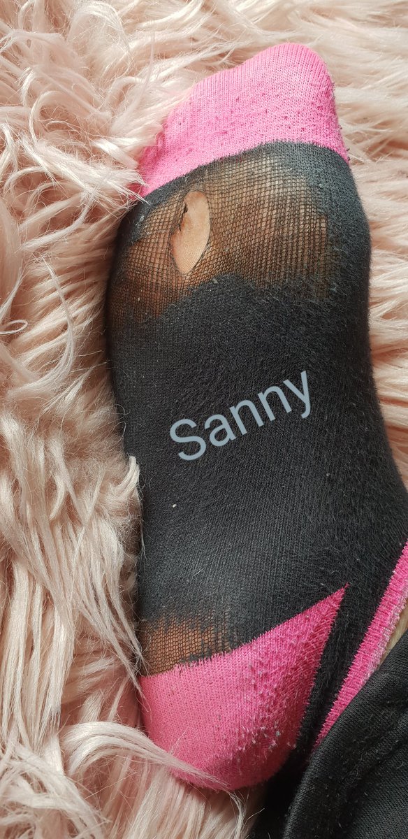 Sanny15194194's tweet photo. Abgabe bereit 😉😂
#abgabebereit #tragefrei #schuhsub #schuhfetisch #schuhliebhaber #fußfetisch #fussfetisch #fetischschuhe #fetisch #fetischschuhe #feti #sockensub #getragenesocken #Sockenfetisch #stinkesocken #schnüffelpaket #stinkesocken https://t.co/LICclSexDA