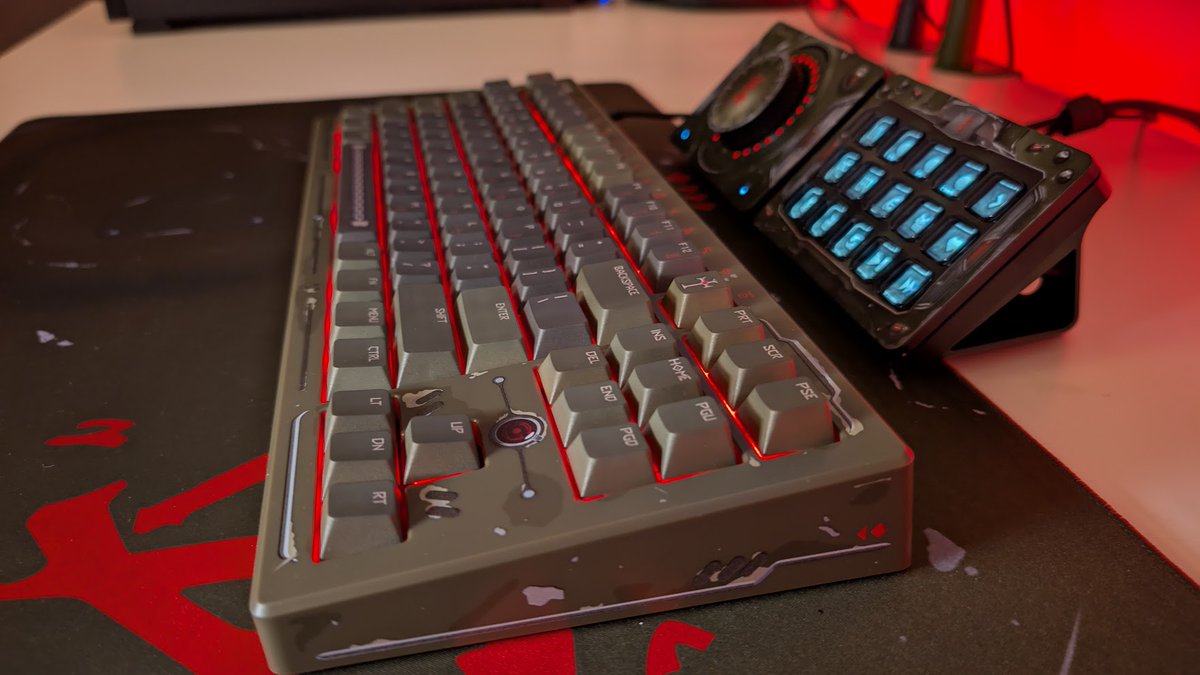 JimPanseGamer's tweet image. Anzeige
Die neue Custom DOOM Serie bringt genau den brutalen Vibe des Gameplays von The Dark Ages (gerade gestern zum ersten Mal durchgezockt!). 

Spart mit meinem Code &quot;ZZ-JIMPANSE&quot; im offiziellen Shop: elgato.sjv.io/jimpanse