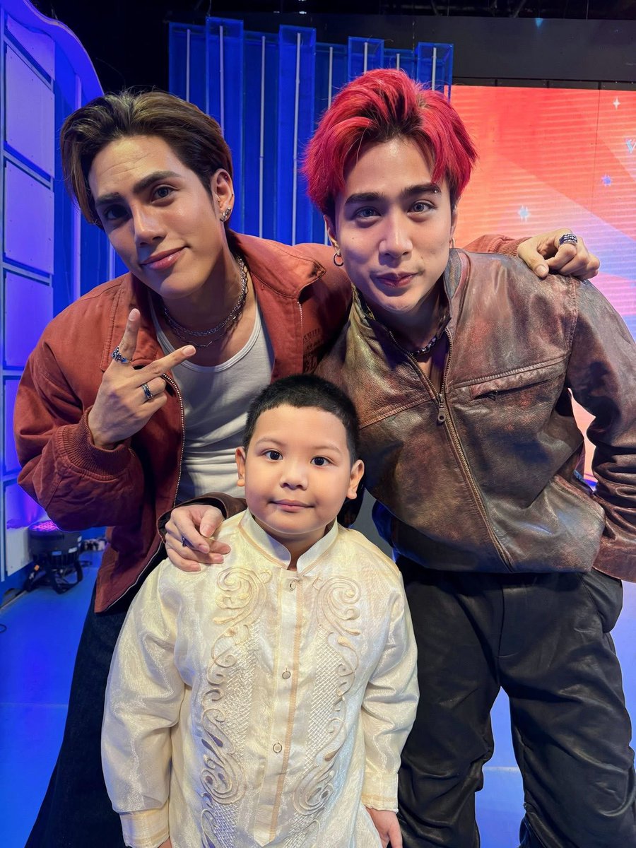 JoshCullenID's tweet photo. [📸] 160525

Josh (and Stell) with Jaze, Ayesha, and Kelsey!😍

STELLJOSH SA SHOWTIME
#SB19_JOSH #JOSHCULLEN @JoshCullen_s https://t.co/peXSGCzBH2