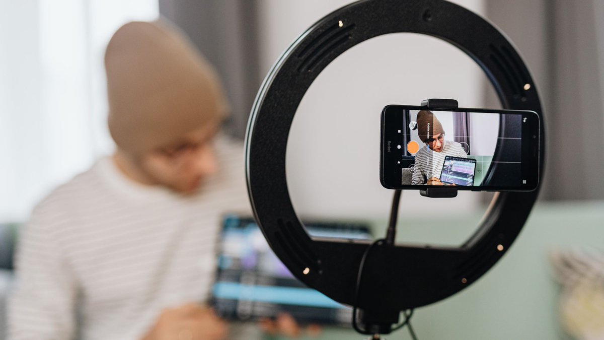 oldshark100's tweet photo. 🎬 Want to level up your short video game?
Master smart tips + the right gear to shoot like a pro. Oldshark helps you unlock that cinematic edge 🔥
#ShortVideoTips #OldSharkGear #ContentCreation #VlogLife #VideoHacks #CreatorTools #ShootLikeAPro #ReelsTips #YouTubeCreators https://t.co/rc5ntkiaS3