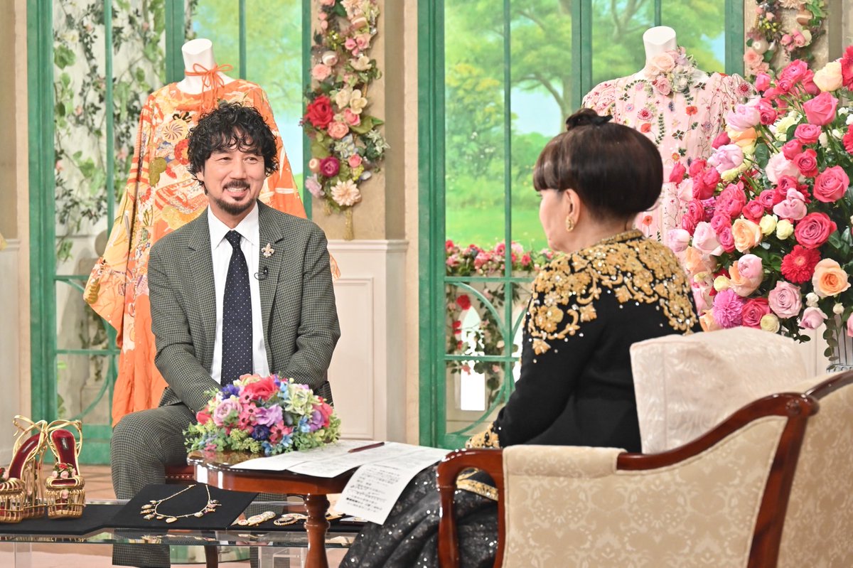 t*s様 メアリーマグダレン ヴィクトリアンメイデン 薔薇と蝶のブローチ