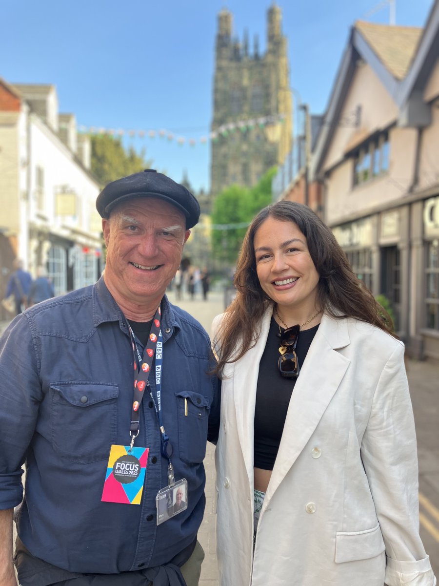 Rhys Mwyn (@therealrhysmwyn) on Twitter photo Nos Lun nesa 19.05.25 mae hi yn <a href="/FocusWales/">FOCUS Wales</a> a <a href="/diffiniad/">DIFFINIAD</a> SPECIAL ar <a href="/BBCRadioCymru/">Radio Cymru</a> - sef adroddiad ni o Focus Wales a traciau o albym newydd Diffiniad. Sioe ORLAWN arall.
bbc.co.uk/programmes/b07… Nos Lun nesa 19.05.25 mae hi yn <a href="/FocusWales/">FOCUS Wales</a> a <a href="/diffiniad/">DIFFINIAD</a> SPECIAL ar <a href="/BBCRadioCymru/">Radio Cymru</a> - sef adroddiad ni o Focus Wales a traciau o albym newydd Diffiniad. Sioe ORLAWN arall.
bbc.co.uk/programmes/b07…