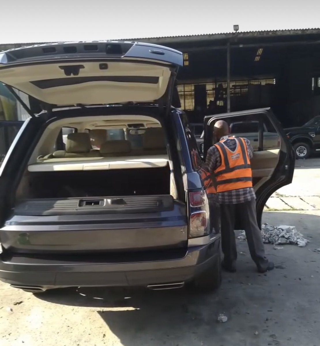 Trias_Autos's tweet image. One single vulnerability is all an attacker needs..

Don’t be vulnerable, fortify your cars

#carfortification #safetyandautosolutions #autosolutions #nigeria #lagossafety