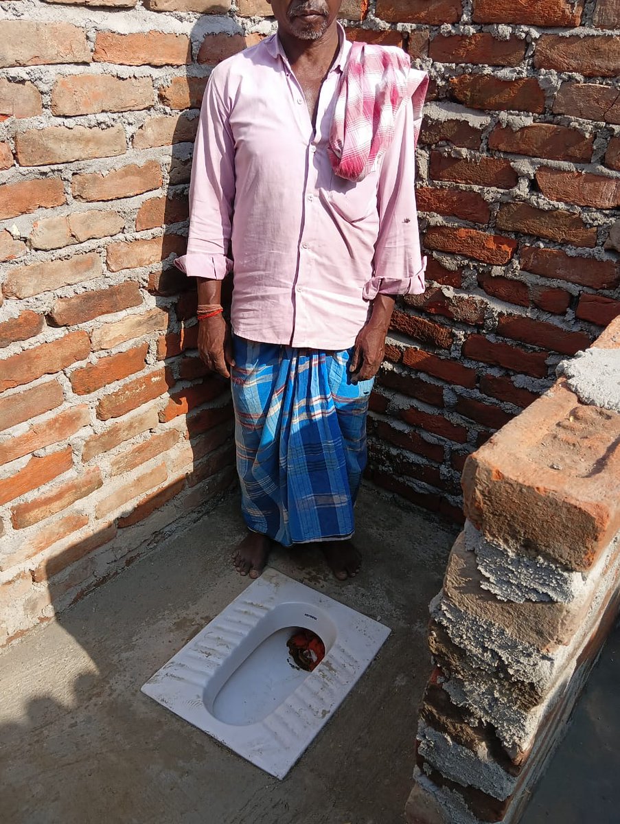 LSBA_Bihar's tweet photo. स्वच्छ भारत मिशन (ग्रामीण)/लोहिया स्वच्छ बिहार अभियान के अंतर्गत पश्चिमी चंपारण में  अनुसूचित जाति/ जनजाति टोलों में  शौचालय निर्माण कराया जा रहा है l
@SBMGramin
@MoJSDDWS
@IPRDBihar
@BiharRDD
@rajeshkbas42
@ddnewsBihar
@PIBWater
@PIB_Patna https://t.co/NIYkE4FCM5