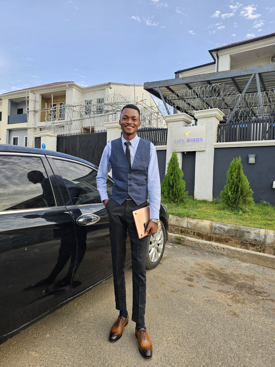 Mrdexterous1's tweet image. I’m a living testament of God’s love, grace, favour, and mercy.  
He has brought me this far by His grace — and He’s saying, ‘You’ve seen nothing yet… there’s so much more ahead.’ 😳  
Grateful for the journey. It’s my birthday today! 🎉

#birthday #creativedesigner