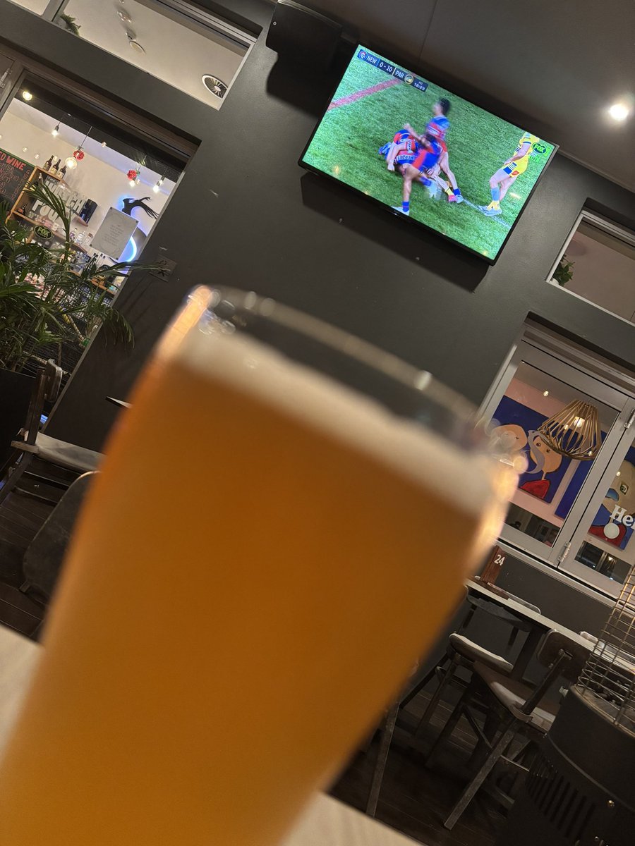Happy Friday people! #NRLKnightsEels  #beers #kidfree