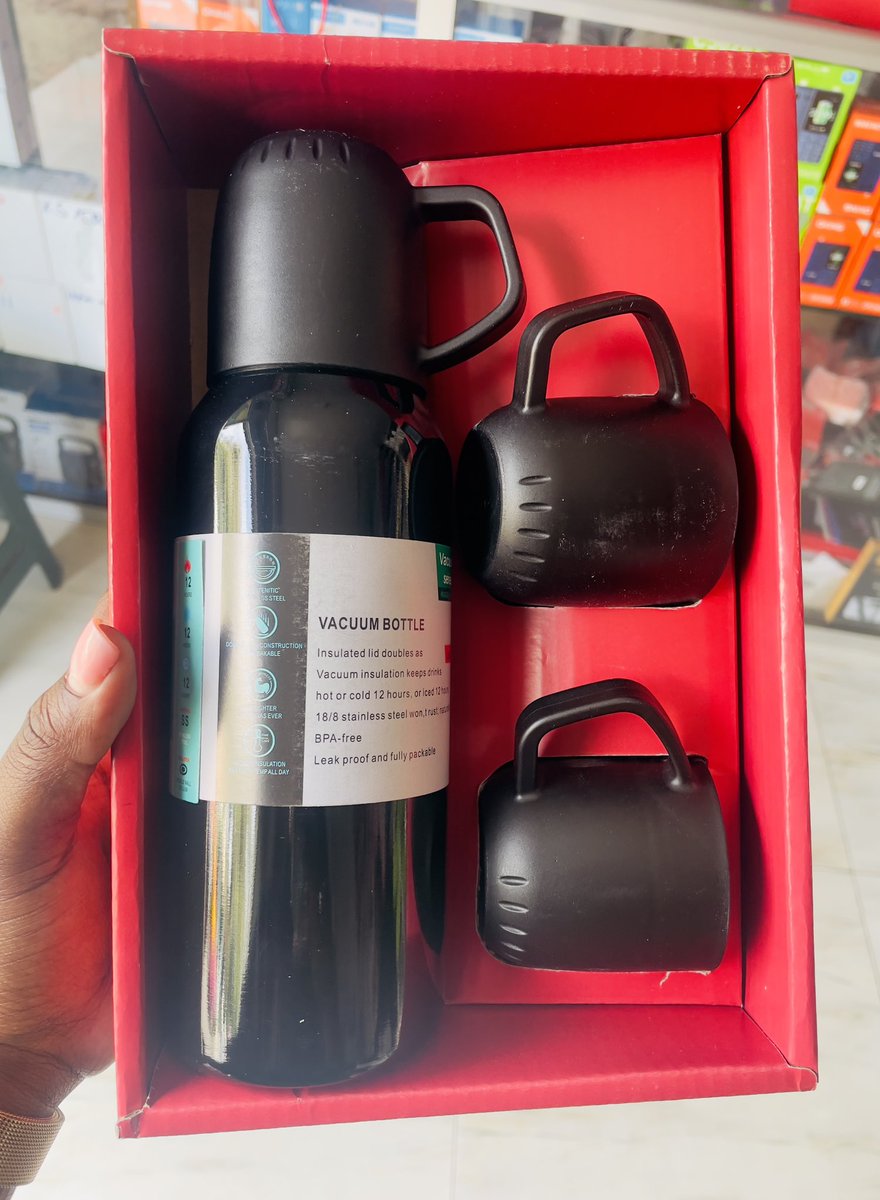 Perfect for carrying your tea/coffee to work/school. Each is 600mls K150 only

Call/whatsapp 0974855686