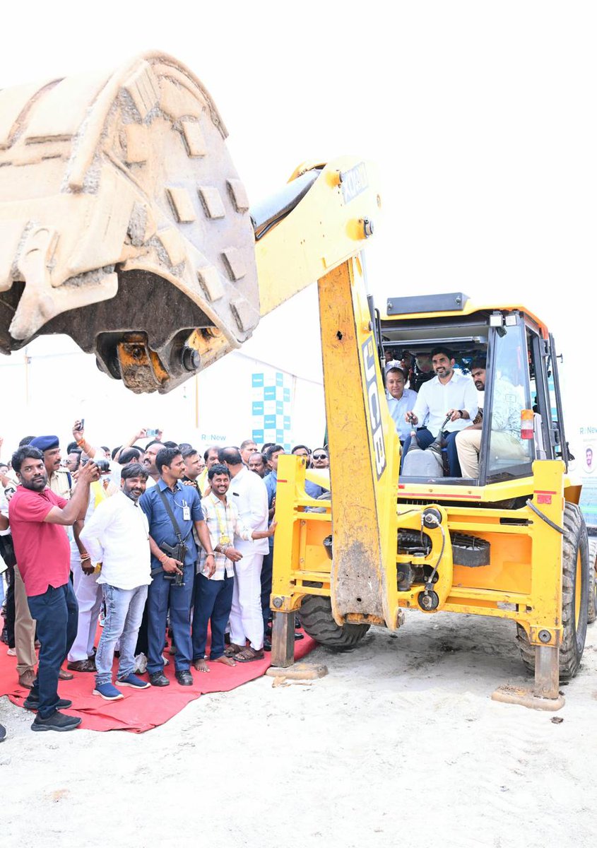 We rejoice every time an industry decides to trust AP. But this one was extra-special! 

One of AP’s earliest renewable energy investors, @RenewCorp returns to AP after 6 years to begin work on their Rs. 22,000 crore hybrid project of 4.8 GWp. This project is a bold vision and