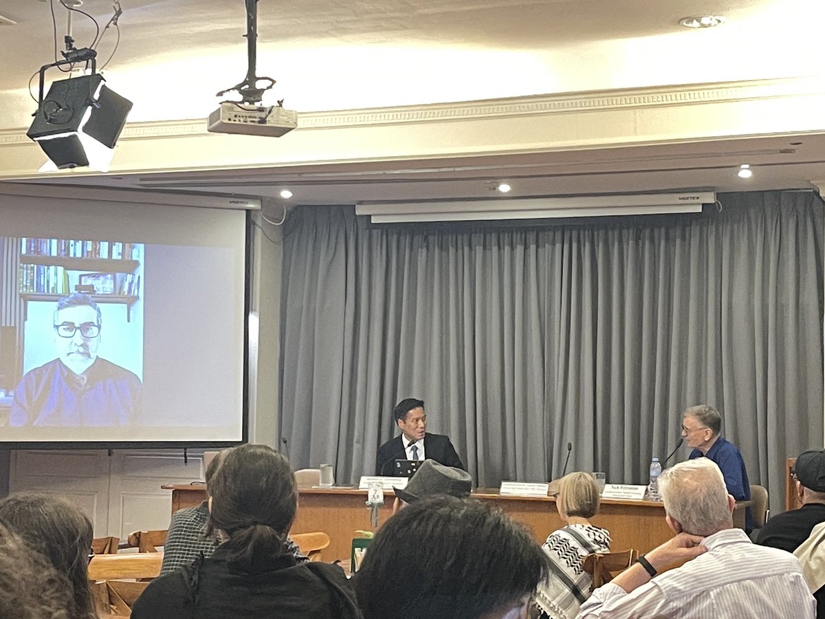 ขอบคุณ The Palestine Solidarity Campaign (PSC) Thailand <a href="/PSCThailand/">PSC Thailand</a> โดยเฉพาะท่าน อ.อดิศรา กาติ๊บ ที่ให้โอกาสชวนไปร่วมแสดงมุมมองของผู้ที่อยู่ในรัฐสภาไทย ต่อสถานการณ์การเมืองโลกที่สำคัญมากๆ อย่างสถานการณ์ความรุนแรงในปาเลสไตน์

จริงๆ