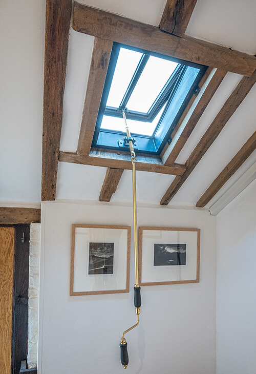 Originally developed for tile &amp; #slate roofs, the Clement #Conservation #Rooflights range has been successfully installed into roofs made of #zinc, #thatch &amp; corrugated materials.
🔗 Find out more: roofingtoday.co.uk/clement-conser… #roofing