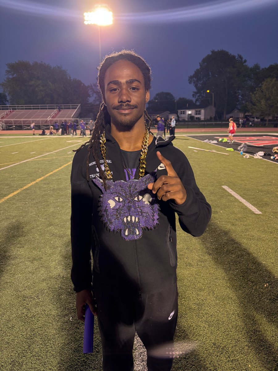 mcbearcatstrack's tweet photo. Bearcats showed OUT at NCC!
🥇 Greg — 110H Champ (PR)
🥇 LB — 200m Champ (PR)
PRs from Terry (400), Levi (800), Jayden (100/200), Courtney (300H)
Big day for the PR Chain🐾 💜
#PRChain #NCCChamps #BearcatTrack https://t.co/dky6EL9QT5
