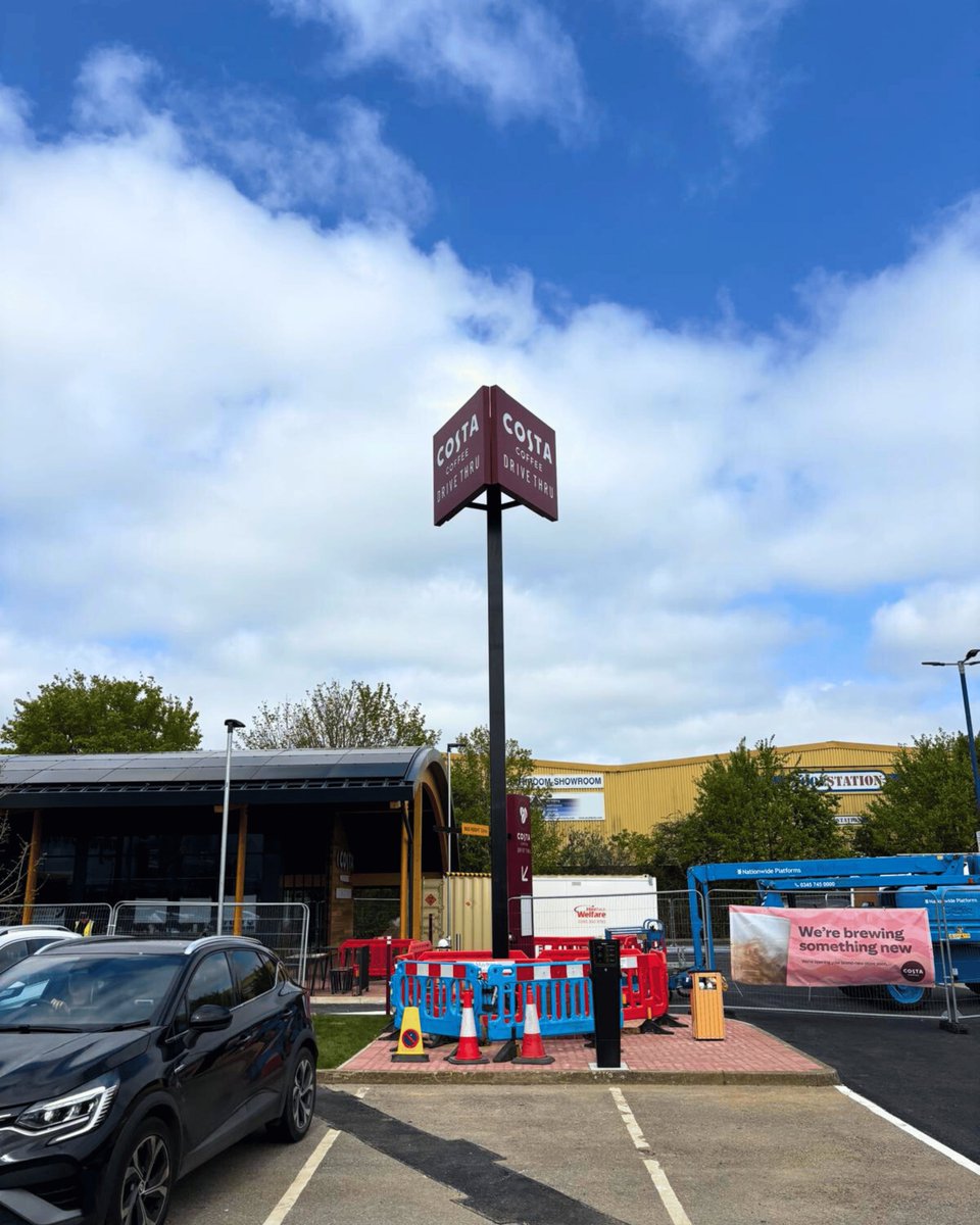 Signing off the week with a brilliant project for <a href="/CostaCoffee/">Costa Coffee</a> at Stevenage Leisure Park. ☕👏🏼

Everything was manufactured and installed with precision — staying true to the Costa brand across the site.

Great effort all round from the team! 💪🏼

#BusinessSigns #SignageExperts