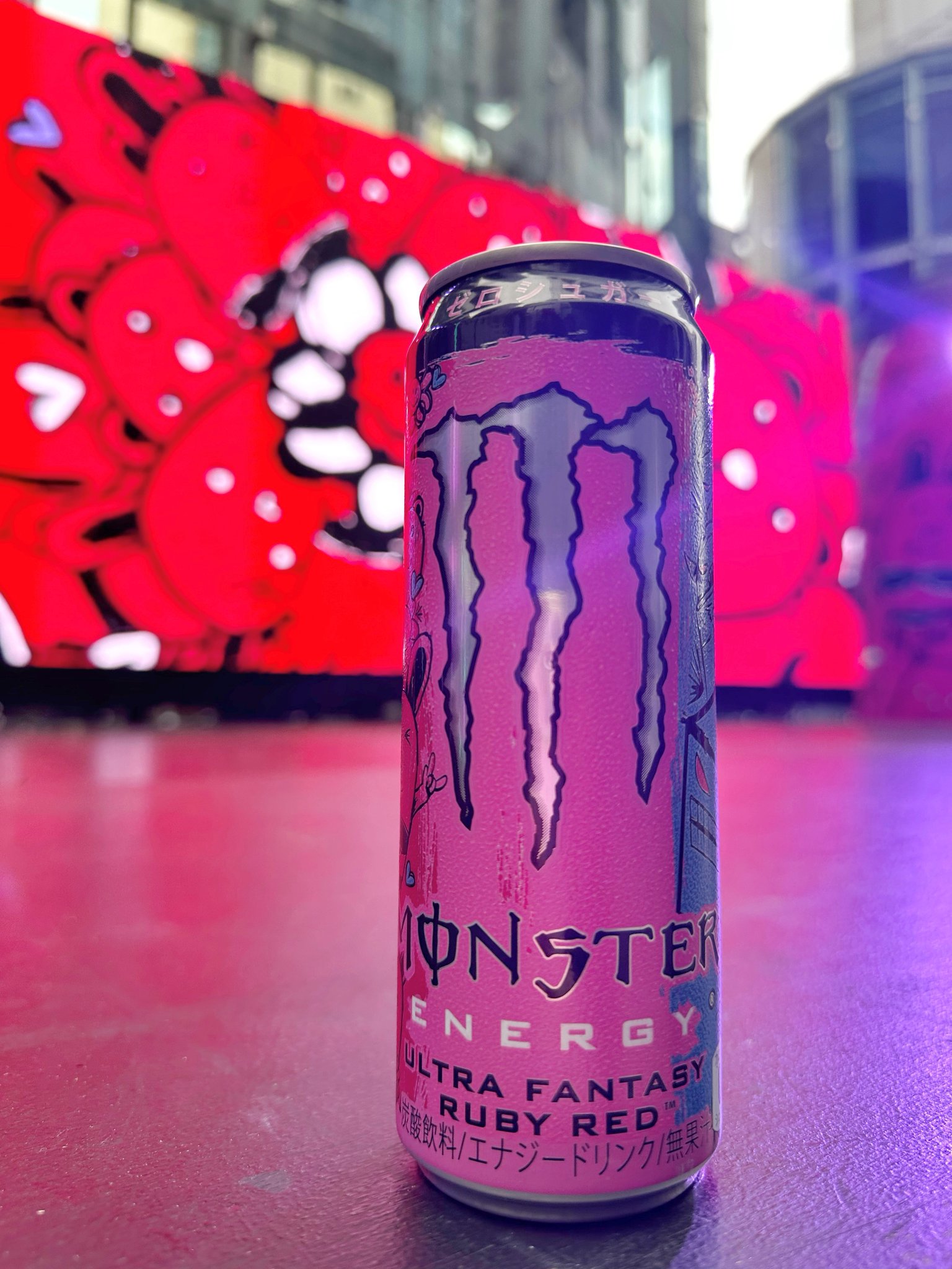 MONSTERS Energy エナジー ピンク 黄色 ラブブ ロイヤリティ GrDsF-BagAAfF8U.jpg:large