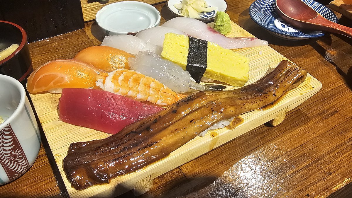 📍 오늘의 초밥 (오초) 수원 광교
#몬베베가_몬베베에게_추천하는_맛집
개 쳐 맛 있 음
이 분 흑백요리사 나오신 분이라던데 그럴만함ㅇㅇ
사람 줜내 많은데 맛보고 이해 했음
햄프끼리 데이뚜함
#몬베베어차피추천해도니가먹고싶은거먹겠지