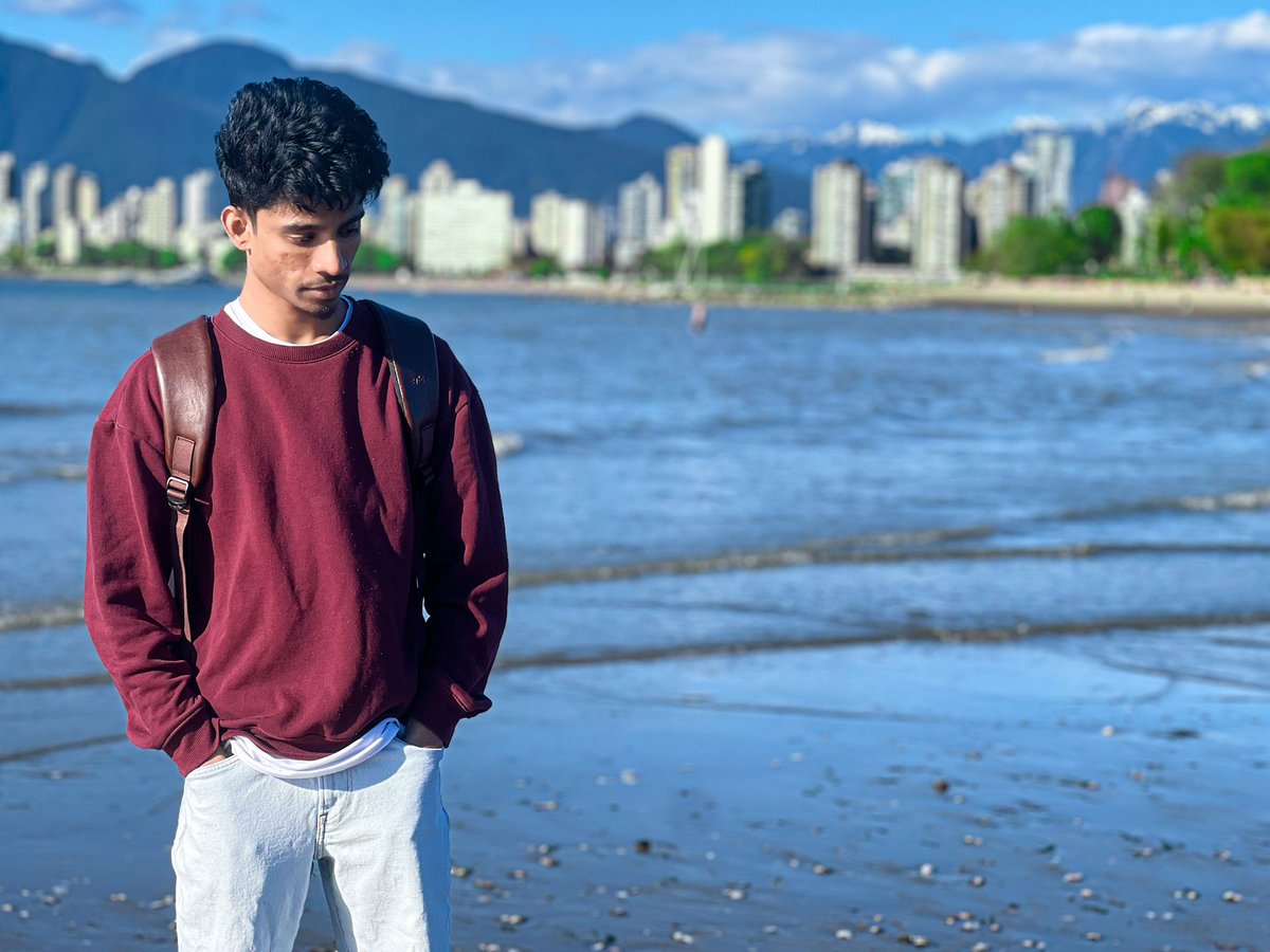 ShujathOfficial's tweet photo. “Chillin’ where the city meets the sea.” ✨ https://t.co/hSF7BgcV9p