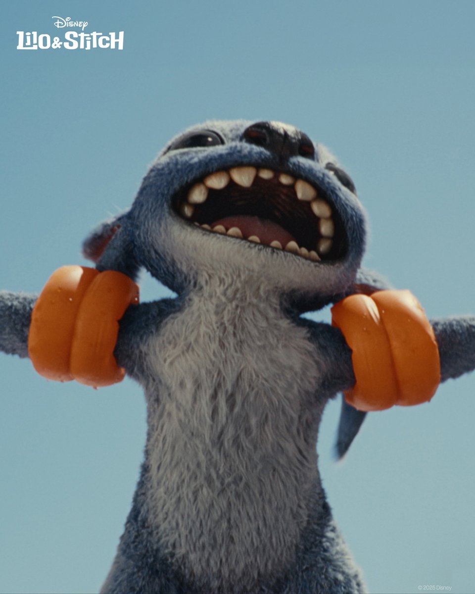 "There's no place I'd rather be
Than on the surfboard out at sea" 🎶 🏄‍♂️🐾
Lilo &amp; Stitch, dal 21 Maggio al cinema. #LiloEStitch