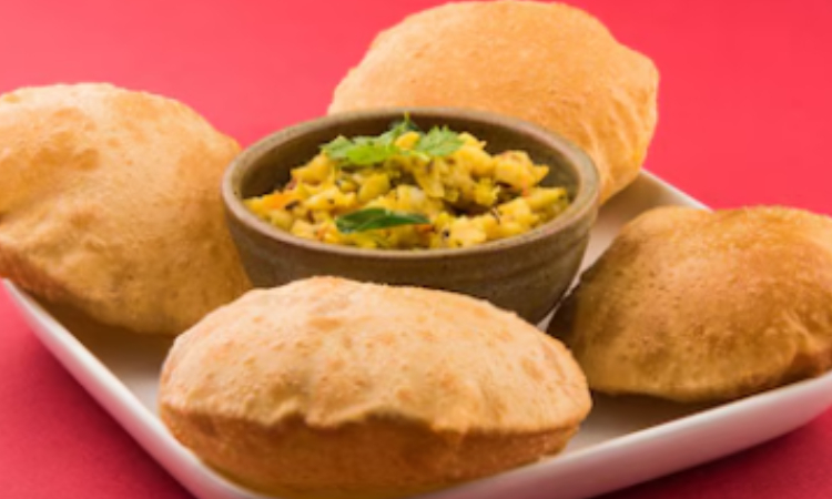 apnlivehindi's tweet image. फूलती नहीं आपकी पूरियां? तेल भी पी जाती हैं? बस मिलाएं ये आसान चीज़ें और देखिए कमाल!" apnnews.in/lifestyle-news… 

#CookingHacks #IndianKitchenTips #tastytips