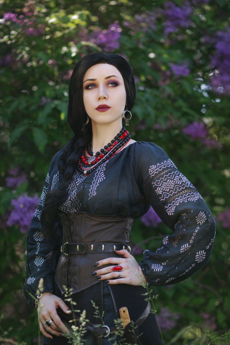 💜🖤❤️

<a href="/Dryoma_cosplay/">Dryoma</a> as Yennefer

📸: instagram.com/photographerak…
Edit: instagram.com/pugoffka_sama/