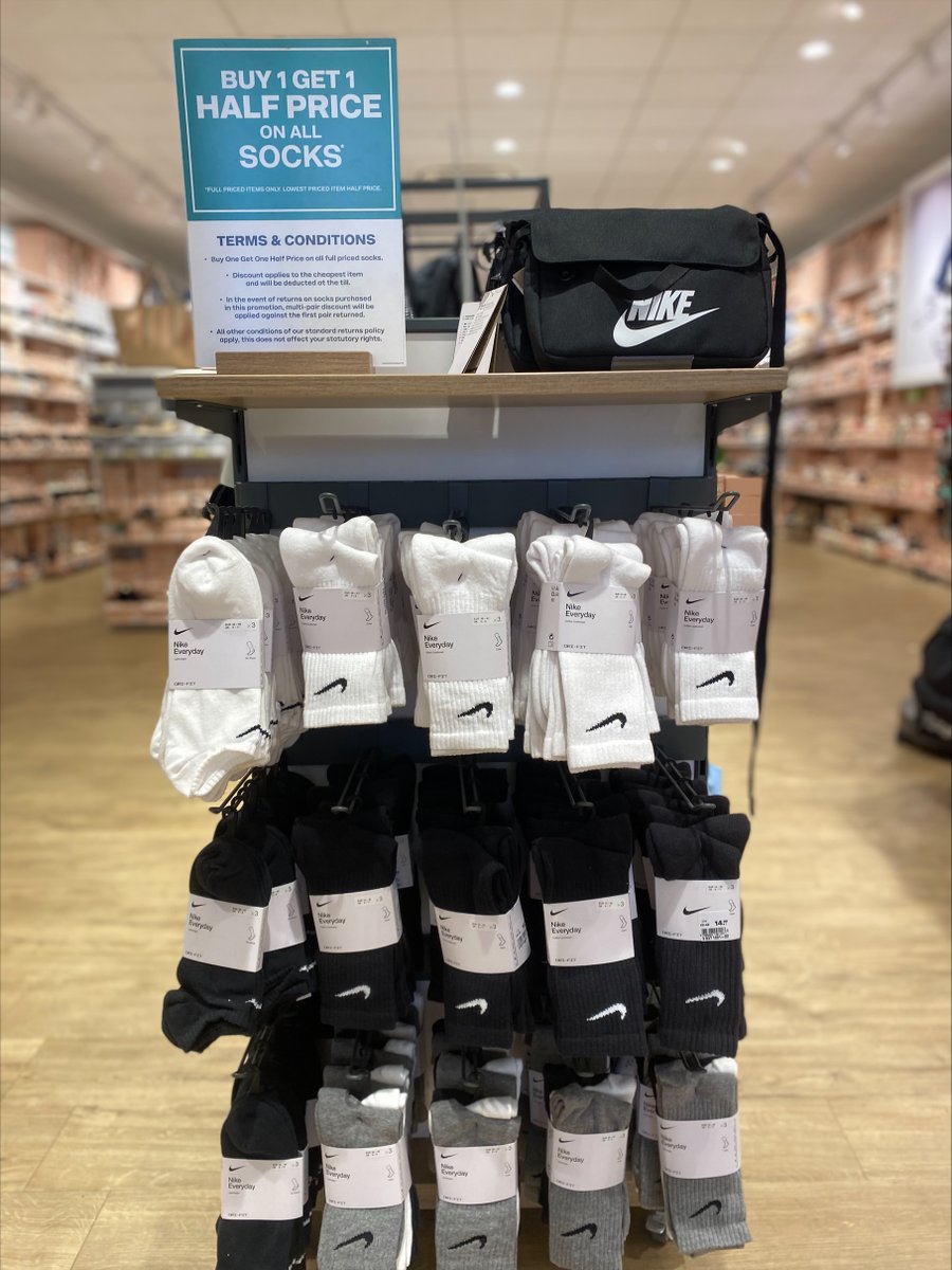 Deichmann have BUY ONE GET ONE HALF PRICE on selected branded socks!! The best bit is, you can MIX AND MATCH TOO!! 📷
#socks #sockshop #socksfordays #buyonegetonehalfprice #deichmann #shoes #shoeshop #bargains #vancouverquarter #VQlovesU #VQshopping #bagabargainonyourdoorstep