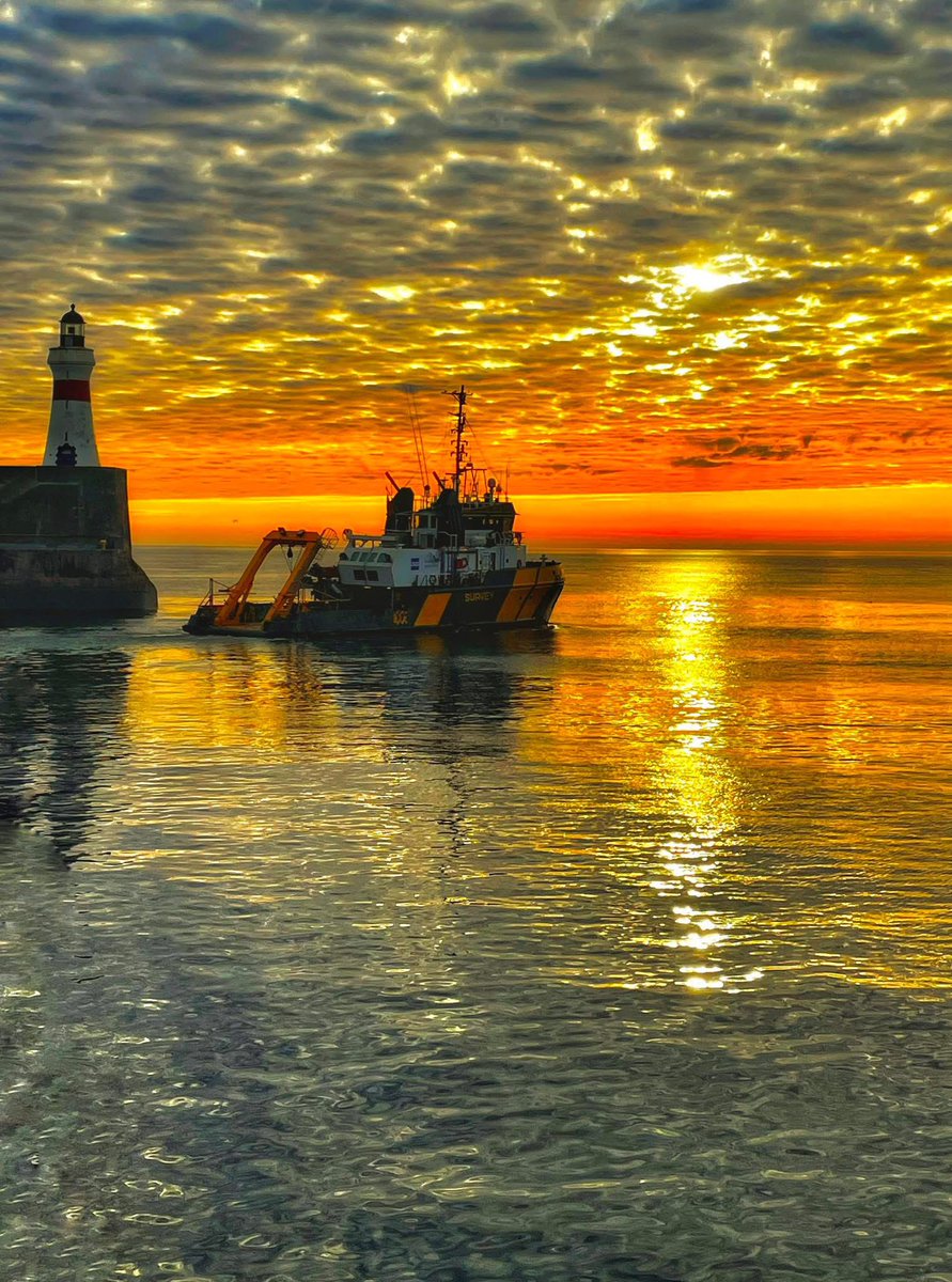 A vessel leaving a North East Scottish harbour (Fraserburgh)…….gotta love Scotland even if it isn’t sunny all the time!