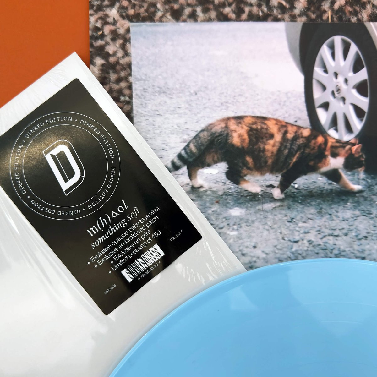 Sending all the #newmusicfriday love to the mighty <a href="/mhaolmusic/">M(h)aol</a> who release Something Soft today. 

Spoiler, it ain’t soft!

Such a fierce and smart record. Brilliant stuff and a fantastic #dinkededition package.

dinkededition.co.uk/editions/mhaol…

<a href="/mergerecords/">Merge Records</a>  <a href="/tullecollective/">TULLE</a>