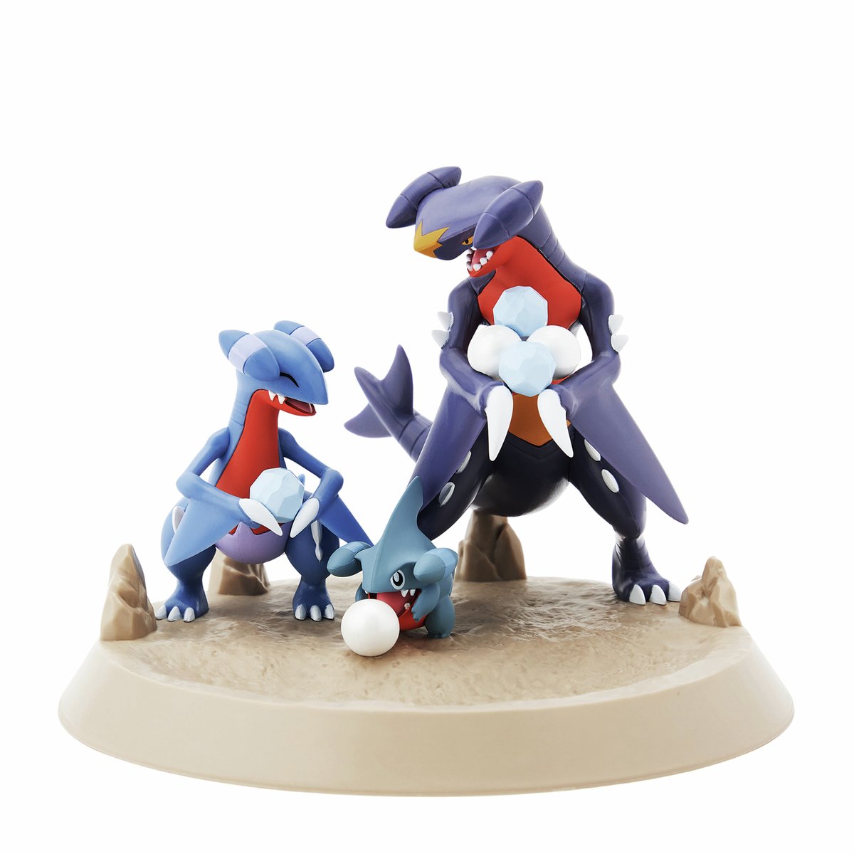 ポケモン】ひっくり返すと“進化する”「イシツブテのぬいぐるみ」が5月