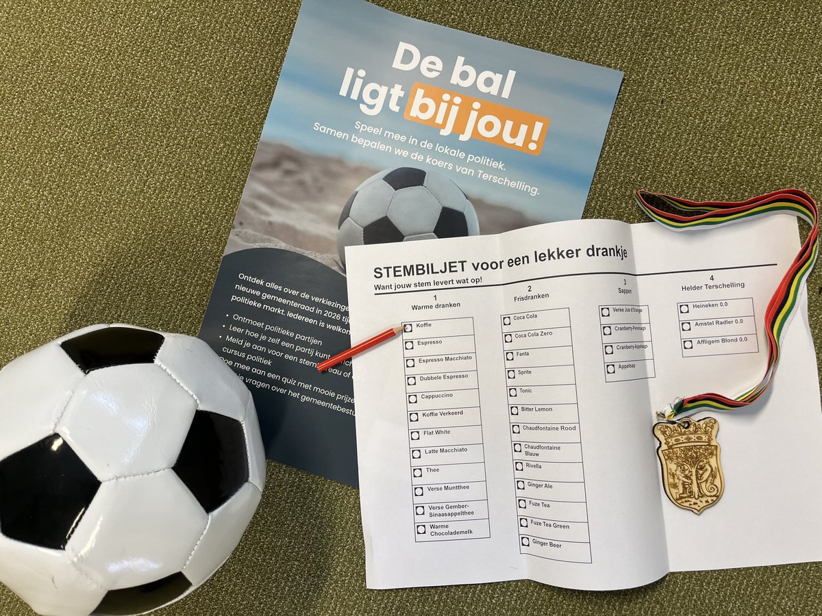 Stembureau in het Raadscafé: Opbrengst: 10 leden stembureau’s, 6 aanmeldingen Politiek Actief, 47 stemmers, 5 tevreden politieke partijen (allemaal dus). #Terschelling