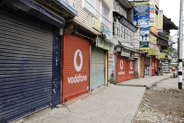 Vodafone Idea’s latest #Legal move could reshape India’s telecom sector. With the govt now holding 49%, Vi is seeking major relief from the Supreme Court. Is this smart survival or a risky bailout precedent? The next chapter will be crucial for market discipline and taxpayers.