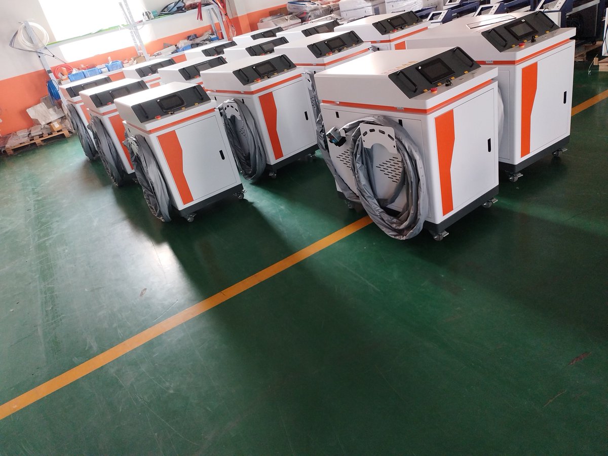 jolinlaserGX's tweet photo. 14 welding machines/cleaning machines have been completed and are ready to be packed and shipped~~~ https://t.co/8XKhgkBbMe