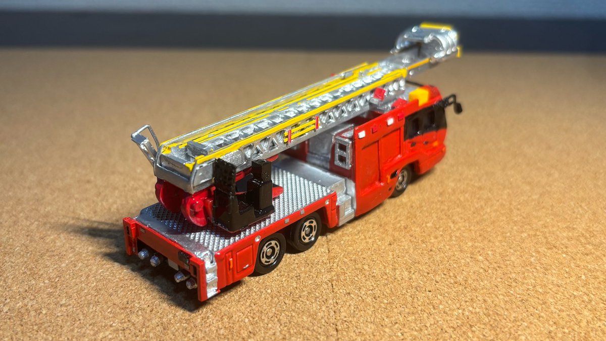 トミカ #トミカ改造 #消防車 今回は、過去にも作製した事のあるモリタ