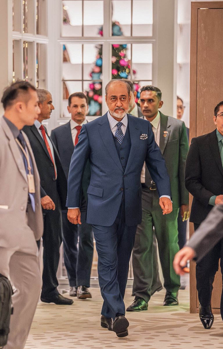 اللهم إحفظ أوطاننا وأعز سُلطاننا وأيدهُ بالحق ووفقه لما فيه الخير للبلاد والعباد. 🤍