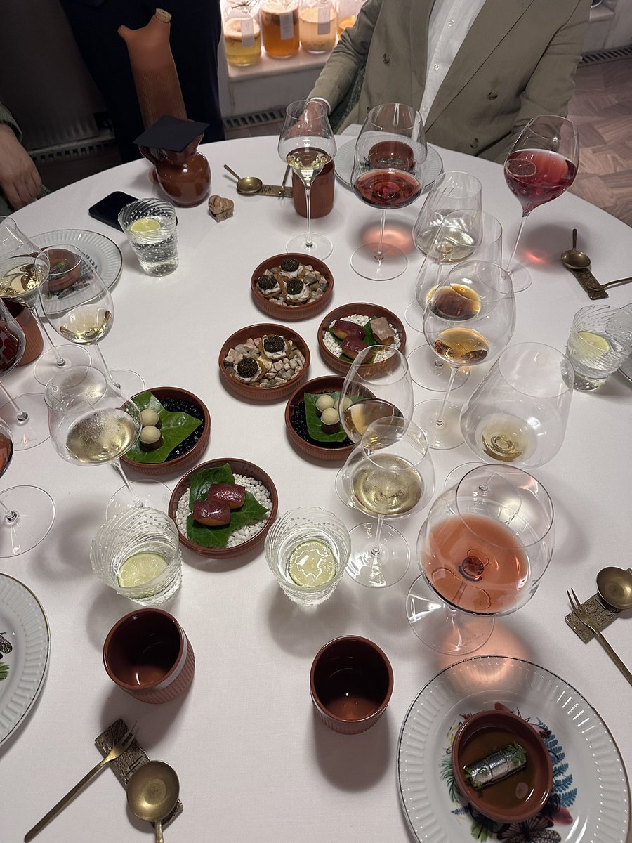 Anoche en <a href="/LuCocinayAlma/">LÚ - Cocina y Alma</a> Grandioso menú de cocina  Jerezana.