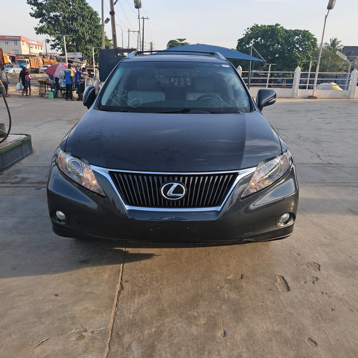 Naspumpee's tweet photo. I’ve this cars available for sale in Lagos . Custom duty paid and cleared https://t.co/GaDgXIjkHD