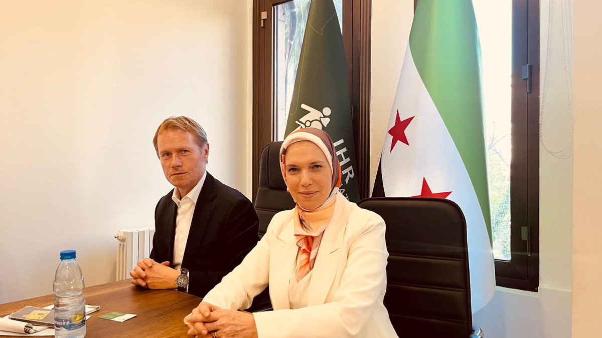 Honoré de commencer cette mission en rencontrant également des acteurs essentiels de la remarquable société civile syrienne et de rendre hommage au courage et à la dignité du peuple syrien.

Échanges chaleureux et substantiels avec <a href="/HoudaAtassi/">Houda Atassi</a>, fondatrice de <a href="/MadaniyaNetwork/">Madaniya</a> et