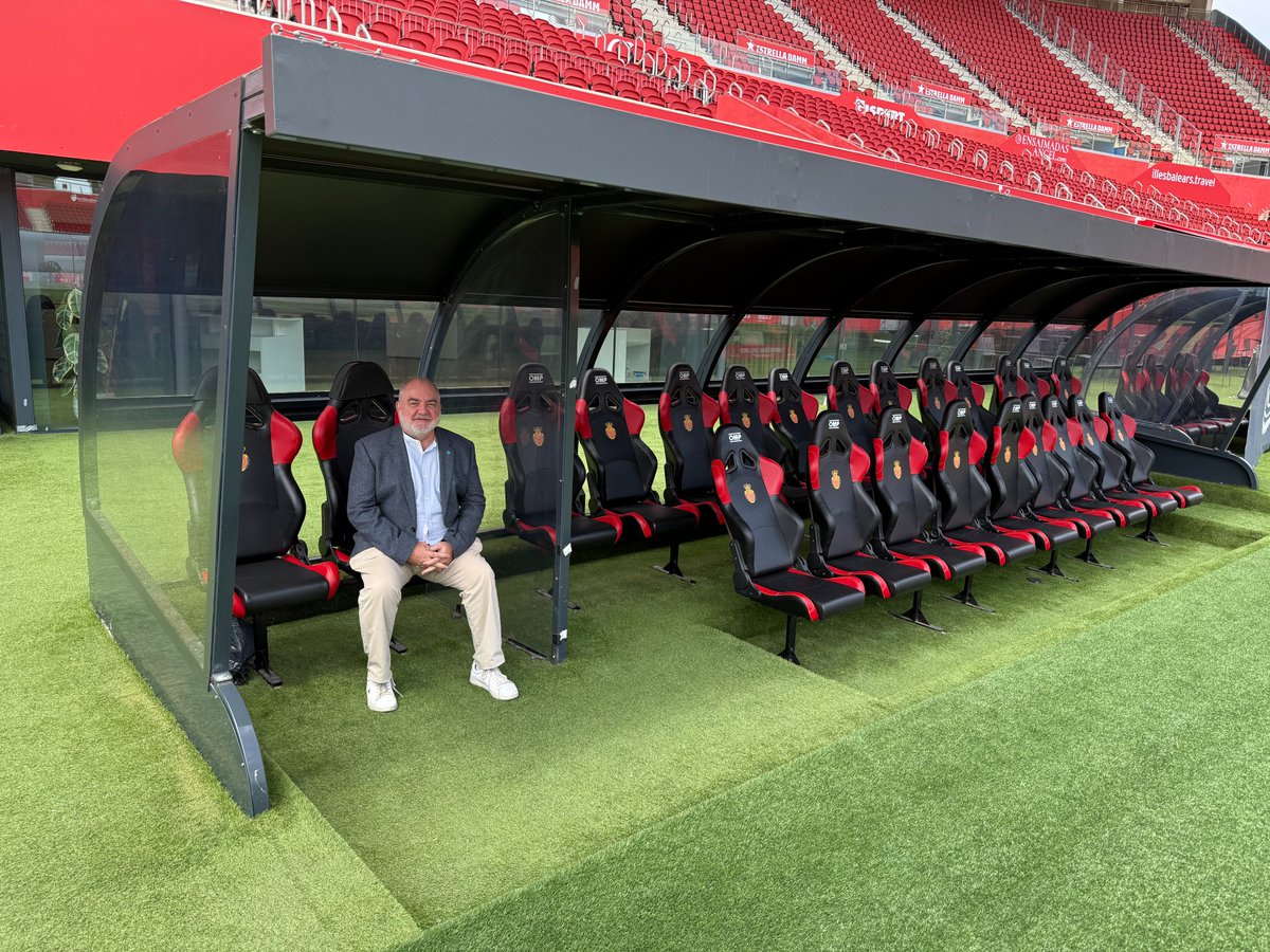 BlueSeaHotels's tweet image. Nuestro IT Manager asistió ayer a un interesante seminario de tecnología organizado por Fortinet, celebrado en el nuevo Estadio del RCD Mallorca.
#BlueseaHotels #Ciberseguridad #Tecnología #Fortinet #wearebluesea