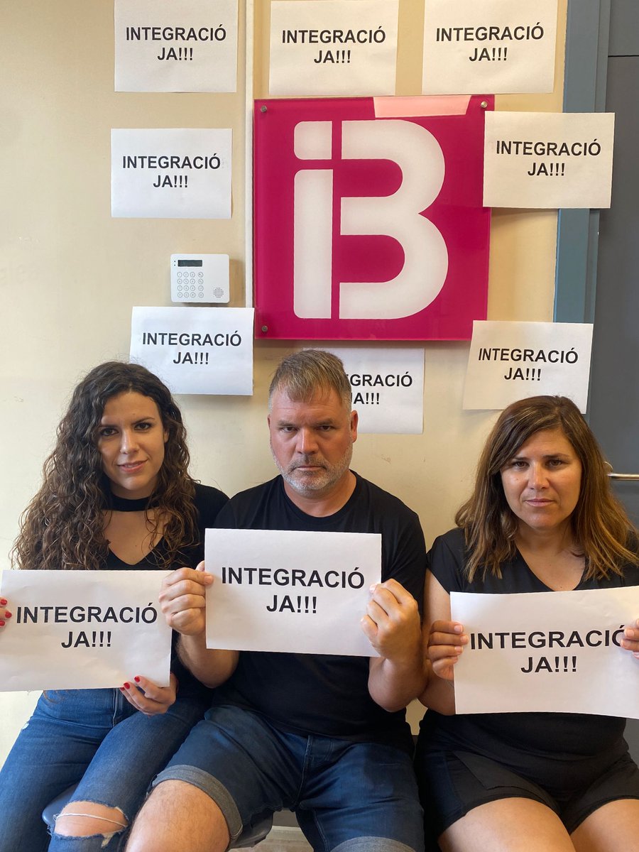 Comitè d'empresa EPRTVIB. IB3 (@comiteinfosib3) on Twitter photo Els companys d'IB3 Formentera demanen la #integracióJA #IB3 #formentera #IB3 <a href="/goib/">Govern de les Illes Balears</a> Els companys d'IB3 Formentera demanen la #integracióJA #IB3 #formentera #IB3 <a href="/goib/">Govern de les Illes Balears</a>