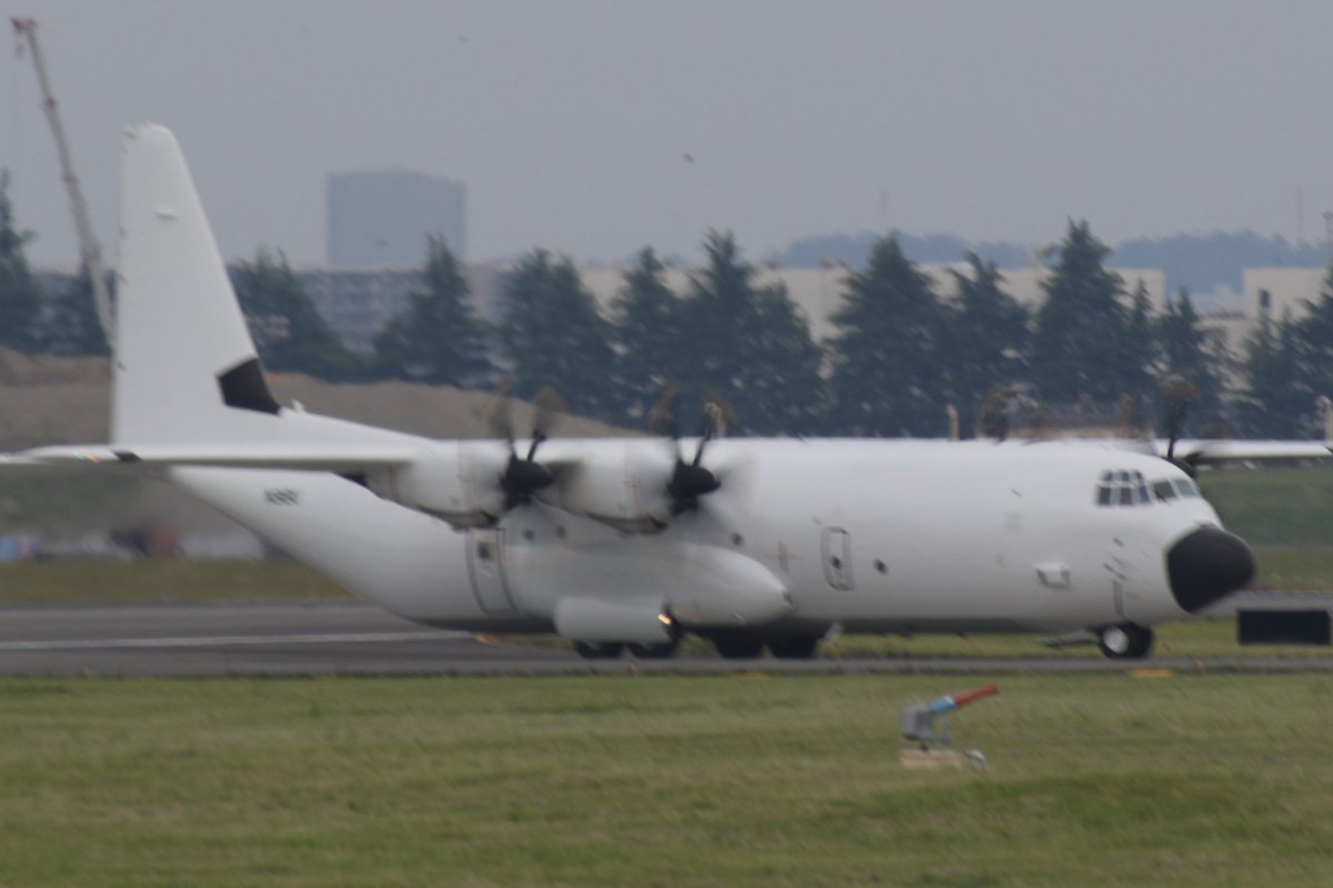 Officegin's tweet photo. YOKOTA AIR BASE
コールサイン/N/A
Lockheed Martin LM-100J
Hercules
#横田基地
#YOKOTAAIRBASE
#LM100J https://t.co/p5fcKXOaqy