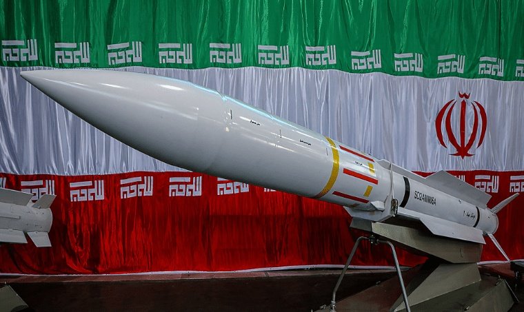 IranObserver0's tweet photo. ⚡️BREAKING 

Iran to unveil anti-ballistic missile defence system in coming weeks

The defence system destroys ballistic missiles in the Earth's atmosphere, similar to the American THAAD system

Only a few countries have produced such a defence system https://t.co/DqpgtsTFWA