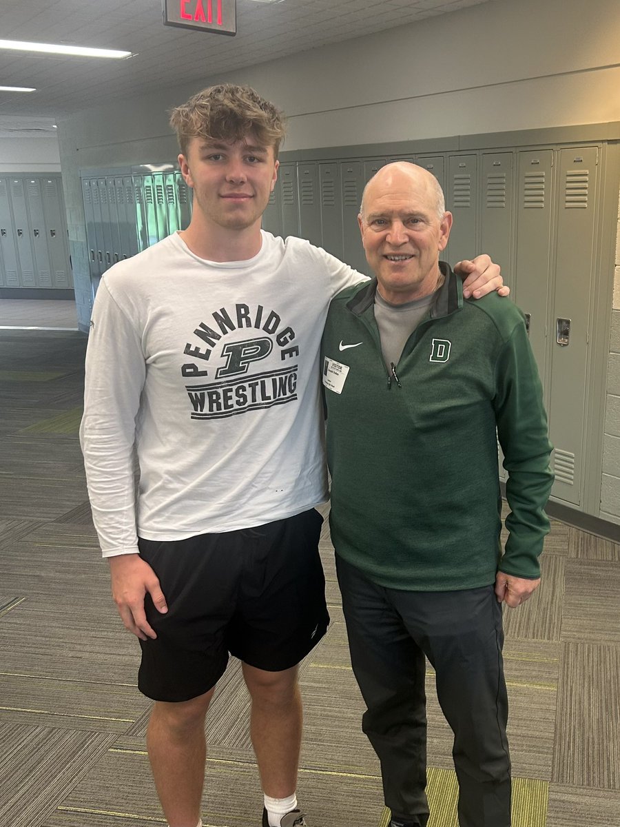 RyanRowe31's tweet image. Appreciate @coach_dobes for stopping in to talk Dartmouth football! #BleedGreen 

@PHS_RAMSFB @DartmouthFTBL