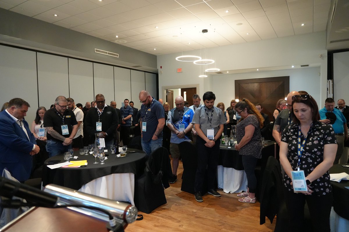 uswdistrict6's tweet photo. Last night at Spring School, we paused for a moment of silence to honour the life of Richard Boone, a long-time member of Local 9597. https://t.co/tT7sEvqYu3