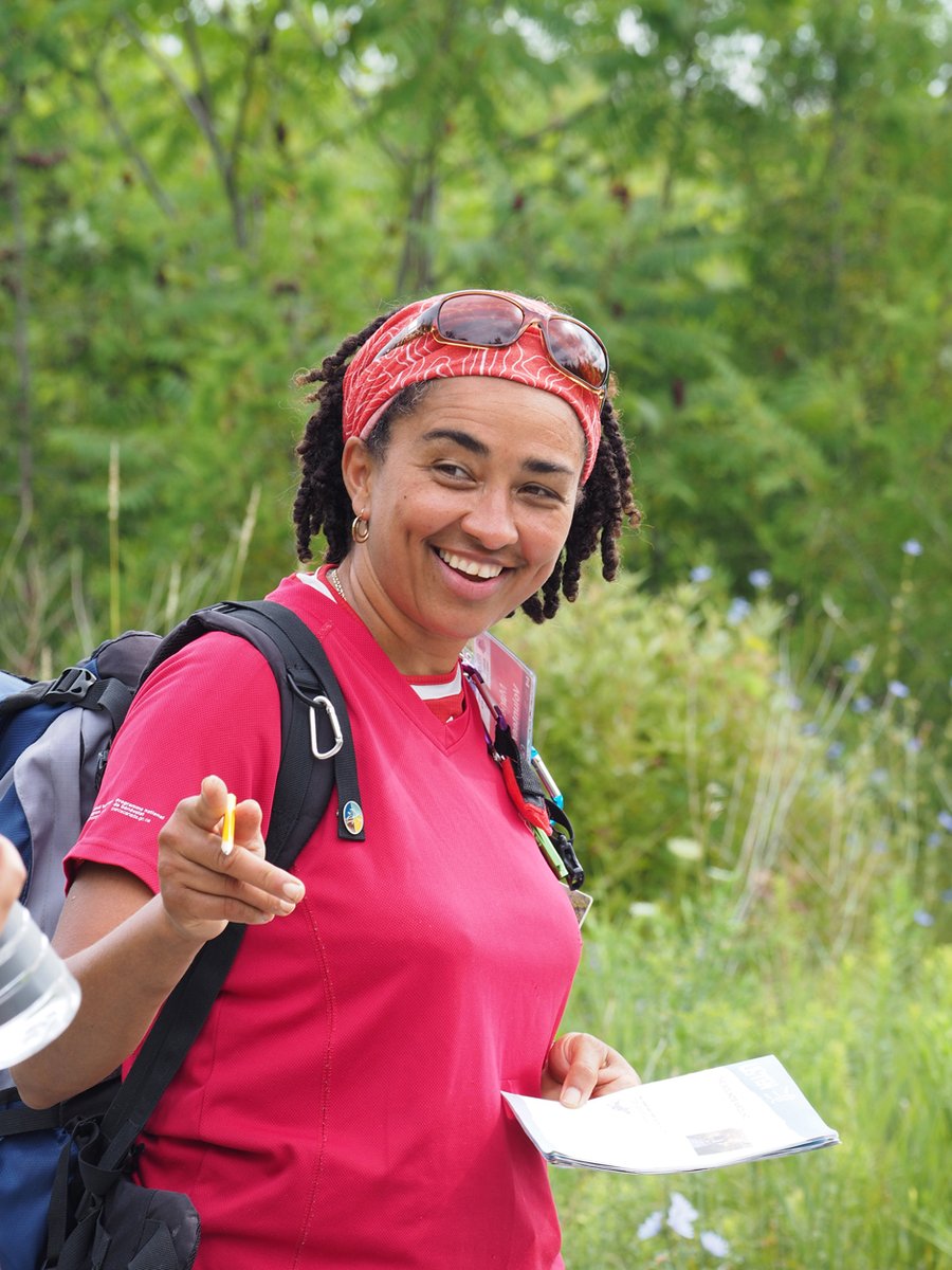 Join Marie, a #RougeNUP volunteer for over 10 years, to spot the park’s fleeting spring blooms this Sunday at 10 am. Her deep love for the land and the flowers will make this walk unforgettable! 🌼

parks.canada.ca/pn-np/on/rouge…

📸 Gary James