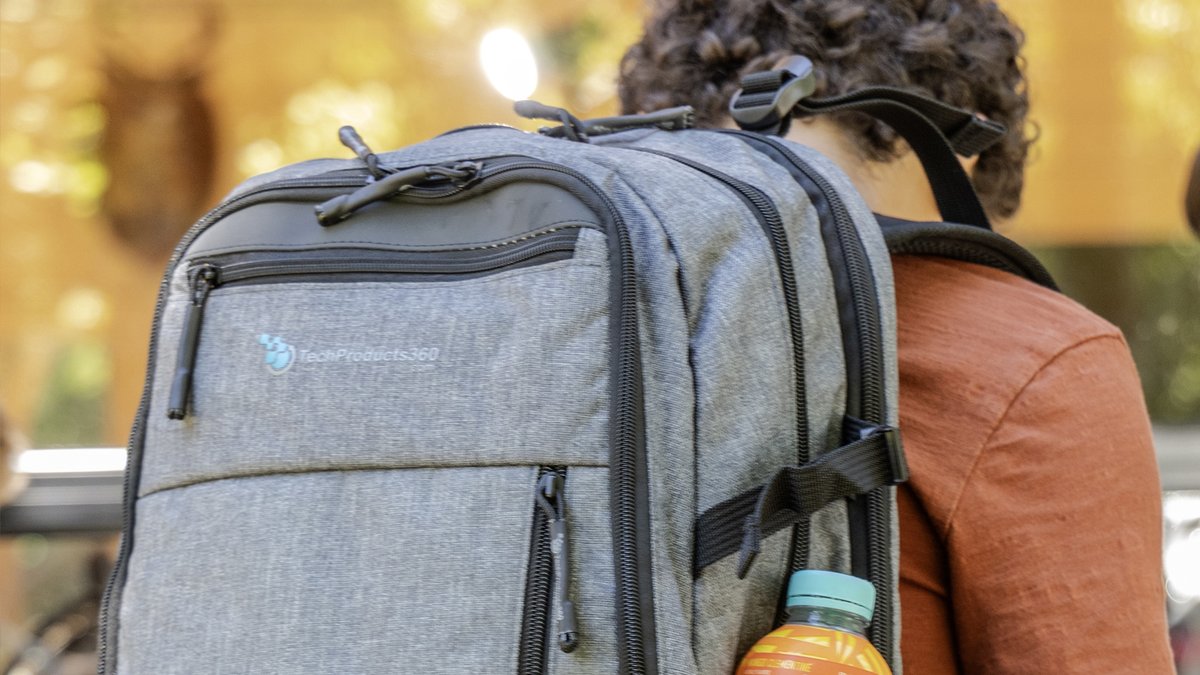 TechProducts360's tweet image. From late-night study sessions to daily commutes, the Quad Pack has you covered. Rugged, durable, with reflective panels, a custom handle, sternum strap, multiple pockets, and a dedicated laptop compartment (up to 17&quot;). Grab yours today! techproducts360.com/products/quad-…