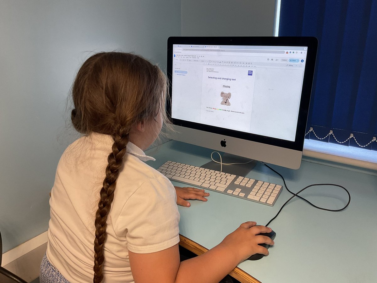 MrsEvans_Thatto's tweet image. In computing we experimented with changing the font and colour of our text. We have been practising how to select text by highlighting it. #Thattoprim_computing