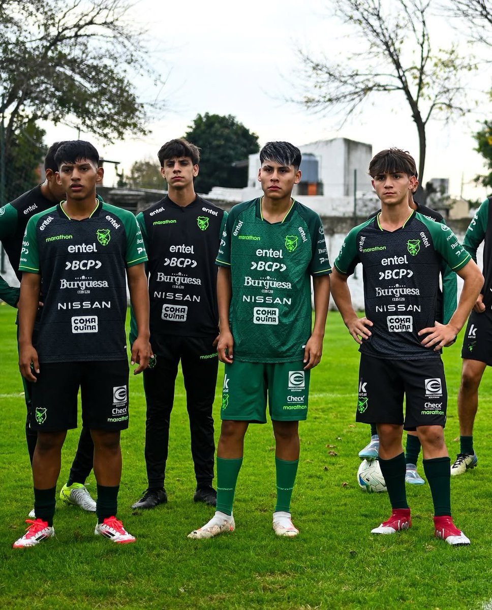 playonderetiro's tweet image. Nuestro jugador Andy Rodriguez, formado desde niño, fue convocado a la seleccion sub 17 de Bolivia. 
Muchas felicidades Andy desde el club Playon.
#vamosplayon #vamosbolivia