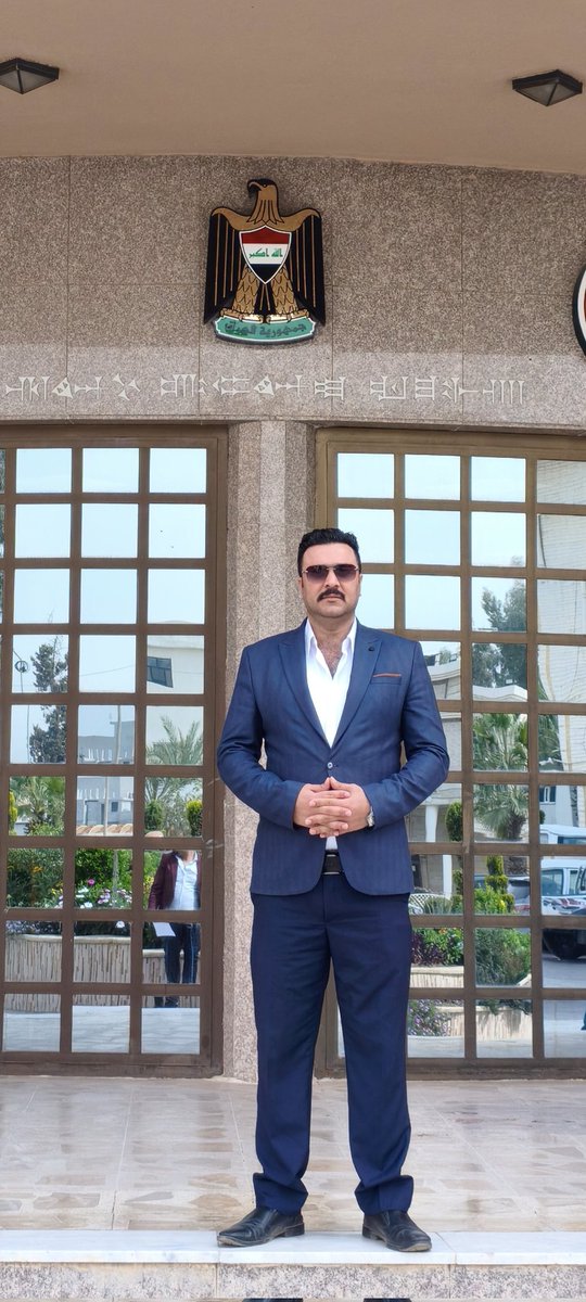 alrassi_92's tweet photo. على الإنسان أن يكون حنونًا على نفسه كُل يوم،
 ألّا يزيد من صعوبة الحياة بقسوتِه على ذاته.
أخطأت...؟
 لا بأس لقد تعلّمت 
 خسرت؟ إذًا ستُعوّض
 توقف عن تضييق عيشك بالحسرة والنّدامة،
 الحياة قصيرةٌ مثل لحظة لا تستحقّ
 أن تقضيها منطويا على حزنك 
انت من تسعد نفسك https://t.co/dItsZGjYmA