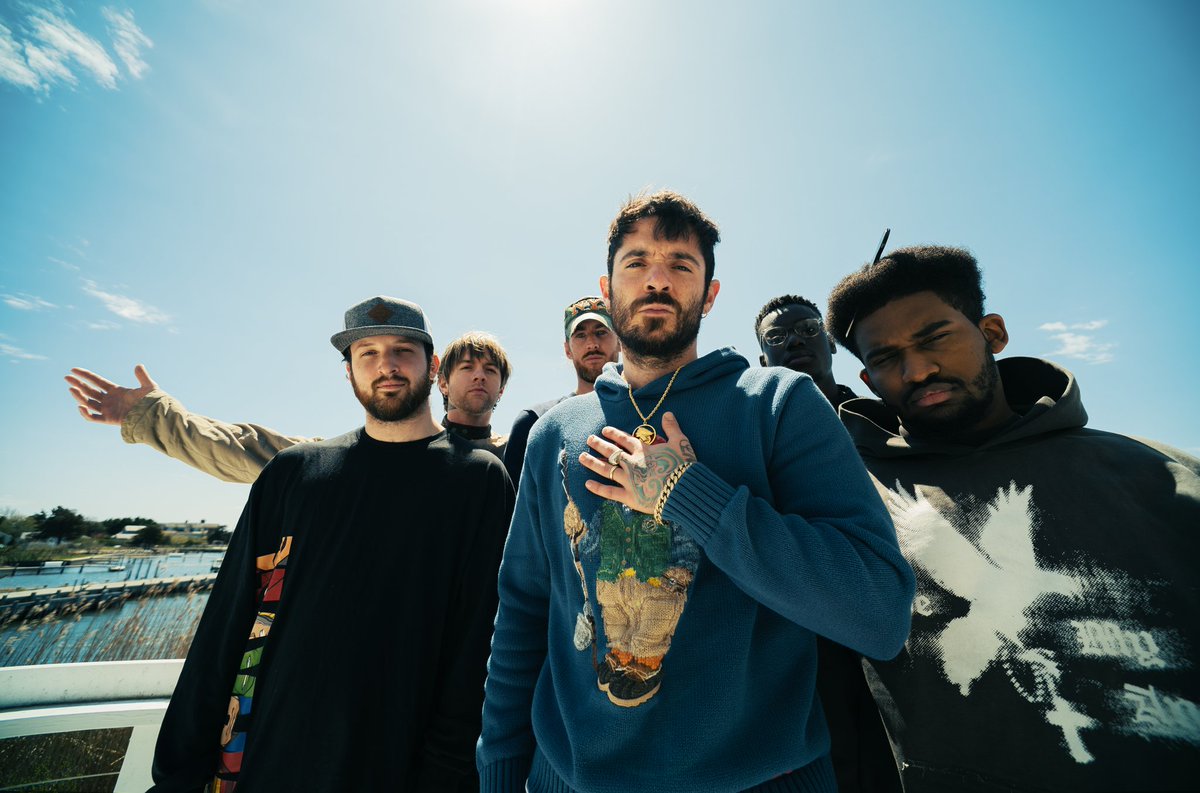 BMindProjects's tweet image. "Friend of Mine" by Rihanna out now. A Beautiful Mind creation.
Congrats to our team:
Jon Bellion
Fallen
Pete Nappi
Elijah Noll
Tenroc
Elkan