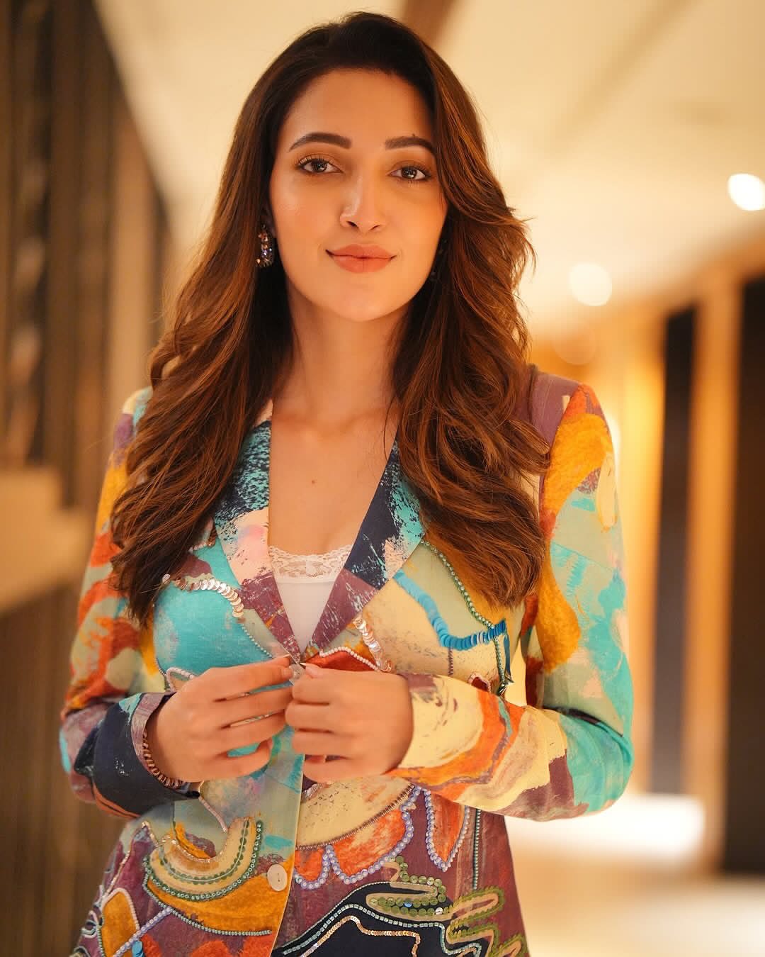 GrE3xpEbwAAoi1S?format=jpg&name=large